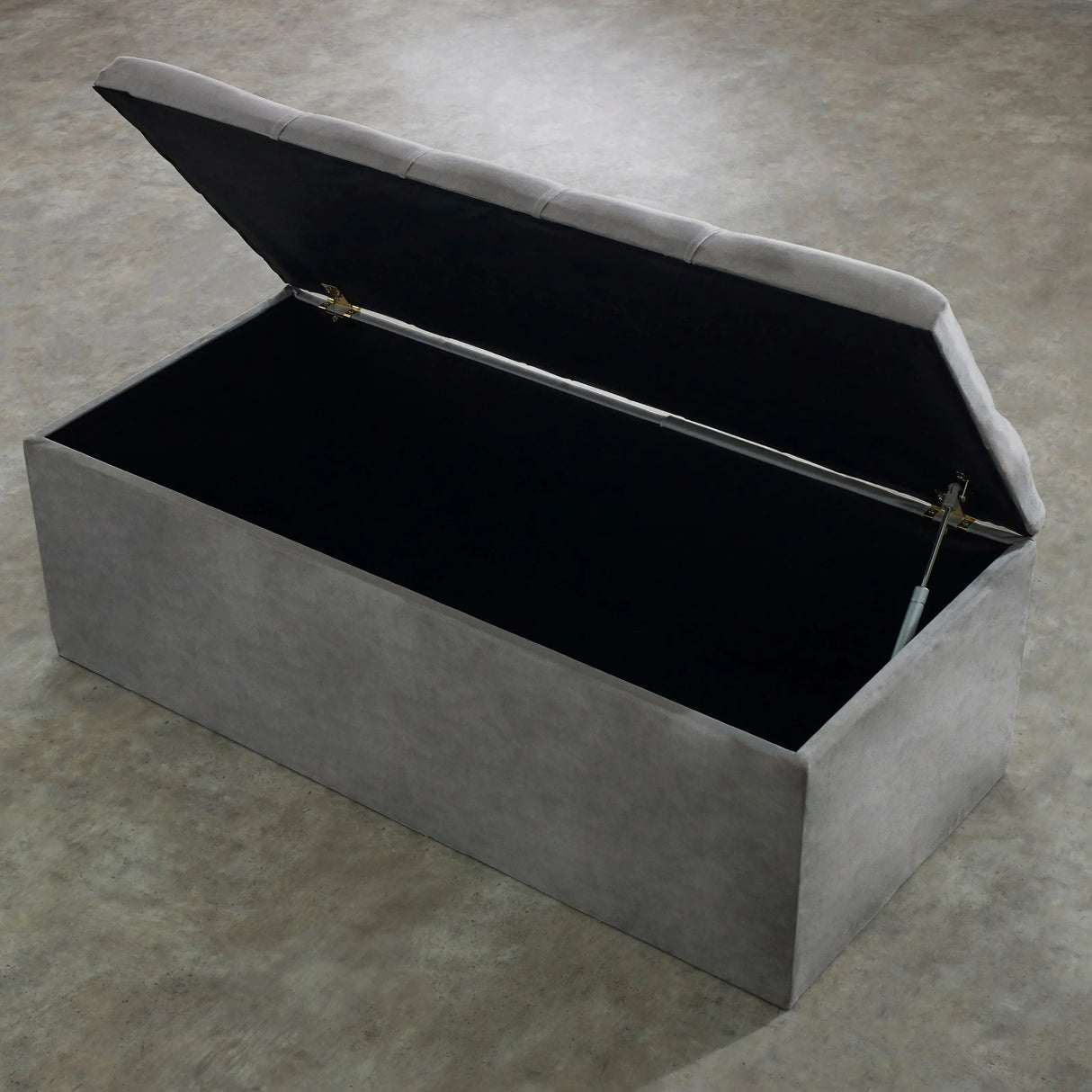 Chesterfield Blanket Box 