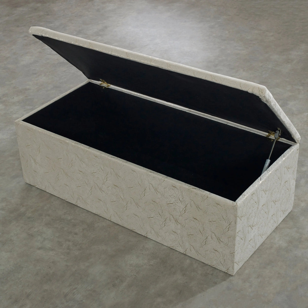Kingston Blanket Box 